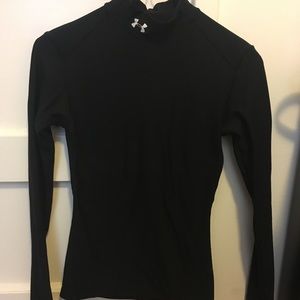Black under armour base layer